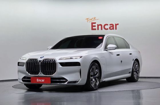 BMW 7-Series 750e xDrive Design Pure Excellence — пробег 51 144 км — фото 1 из 5