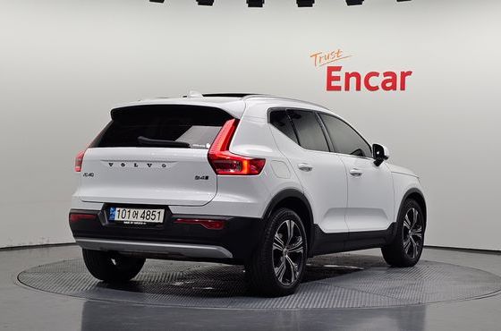 Volvo XC40 B4 Inscription — пробег 140 773 км — фото 2 из 5