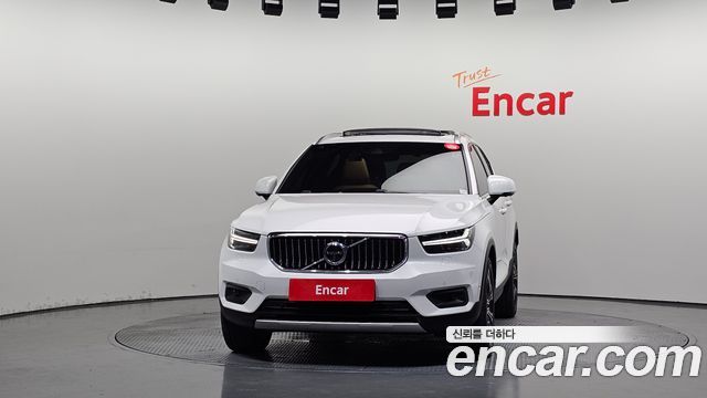 Volvo XC40 B4 Inscription — пробег 140 773 км — фото 3 из 5