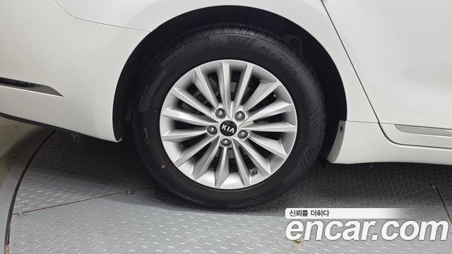 Kia K7 из Кореи Encar