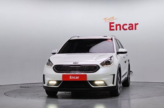 Kia Niro Luxury — пробег 158 743 км — фото 3 из 5