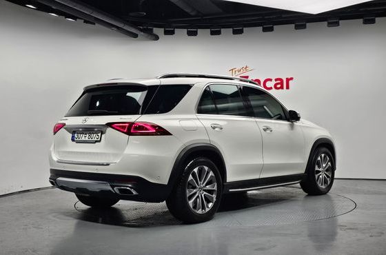 Mercedes-Benz GLE-Class GLE300d 4MATIC — пробег 34 039 км — фото 2 из 5