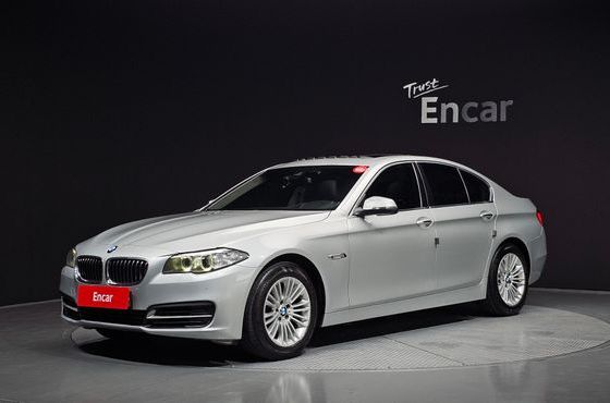 BMW 5-Series 520d xDrive — пробег 182 136 км — фото 1 из 5