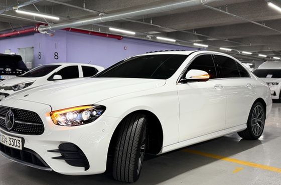Mercedes-Benz E-Class E220d 4MATIC AMG Line — пробег 60 400 км — фото 4 из 5