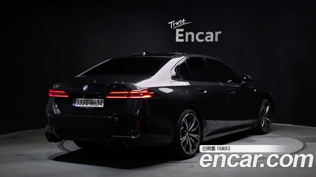BMW 5-Series 530i xDrive M Sport Pro Special Edition — пробег 11 055 км — фото 2 из 5