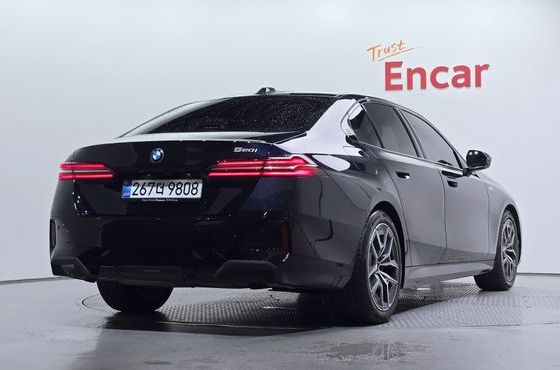 BMW 5-Series 520i M Sport — пробег 21 171 км — фото 2 из 5
