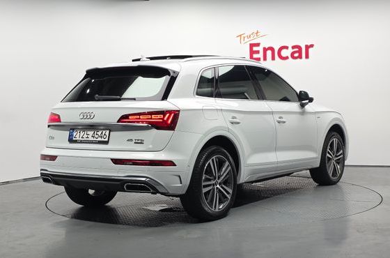 Audi Q5 45 TFSI Quattro Premium — пробег 32 148 км — фото 2 из 5