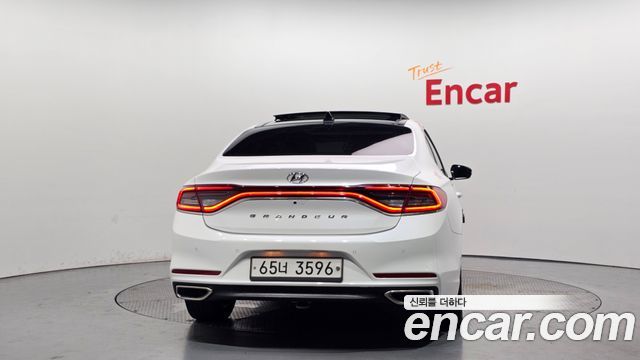 Hyundai Grandeur 2.2 Diesel Premium — пробег 131 681 км — фото 4 из 5