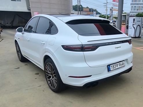 Porsche Cayenne 3.0 E-HYBRID PLATINUM EDITION — пробег 54 000 км — фото 4 из 5