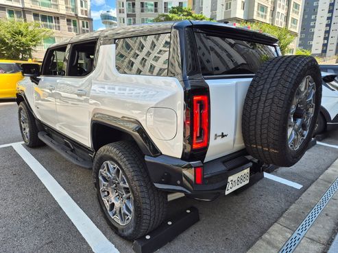 GMC Hummer EV e4WD — пробег 3 500 км — фото 2 из 5