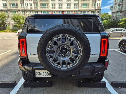 GMC Hummer EV e4WD — пробег 3 500 км — фото 4 из 5