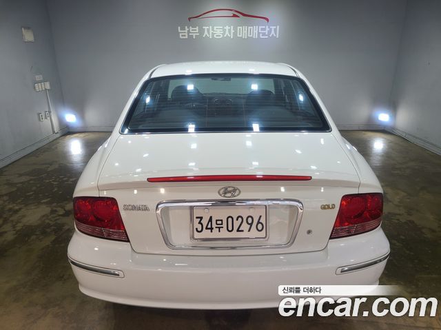 Hyundai Sonata 2.0 Gold Deluxe — пробег 58 800 км — фото 4 из 5
