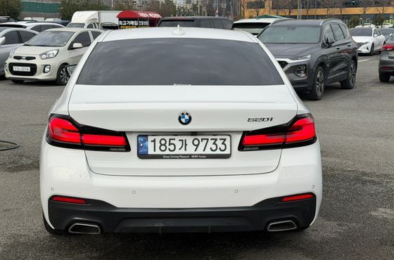 BMW 5-Series 520i M Sport — пробег 50 296 км — фото 4 из 5