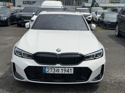 BMW 3-Series 320i M Sport — пробег 18 400 км — фото 3 из 5