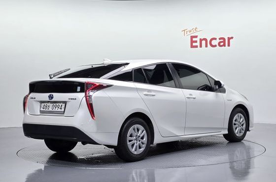 Toyota Prius 1.8 E — пробег 119 262 км — фото 2 из 5