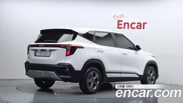 Kia Seltos из Кореи Encar