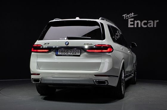 BMW X7 xDrive 40i Design Pure Excellence 7-Seater — пробег 9 379 км — фото 4 из 5