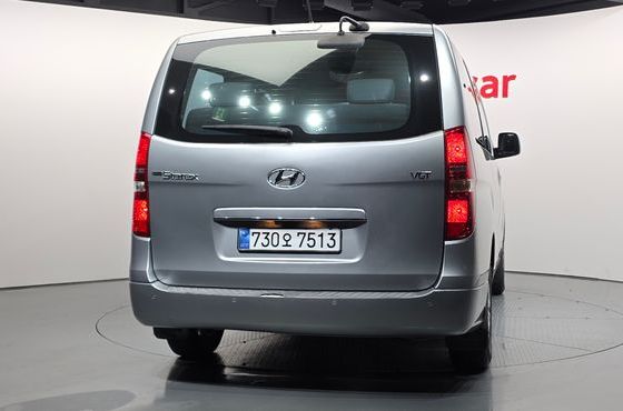Hyundai Starex 12-Seater Wagon Smart — пробег 158 183 км — фото 4 из 5