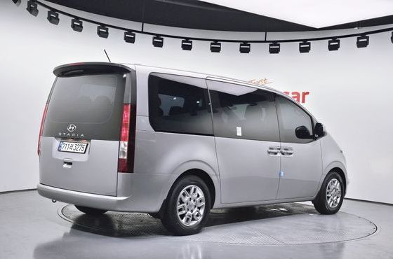 Hyundai Staria Tourer 11-Seater Modern — пробег 64 988 км — фото 2 из 5