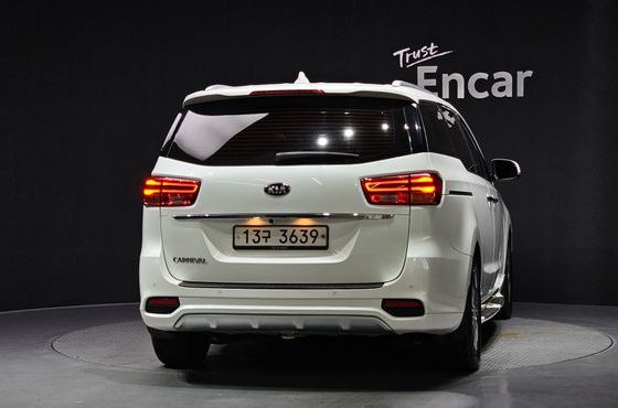 Kia Carnival 9-Seater Noblesse — пробег 79 494 км — фото 4 из 5