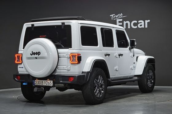 Jeep Wrangler 2.0 Overland Power Top 4Door 4xe — пробег 93 732 км — фото 2 из 5