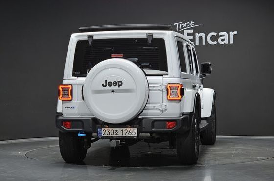 Jeep Wrangler 2.0 Overland Power Top 4Door 4xe — пробег 93 732 км — фото 4 из 5