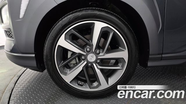 Hyundai Kona из Кореи Encar