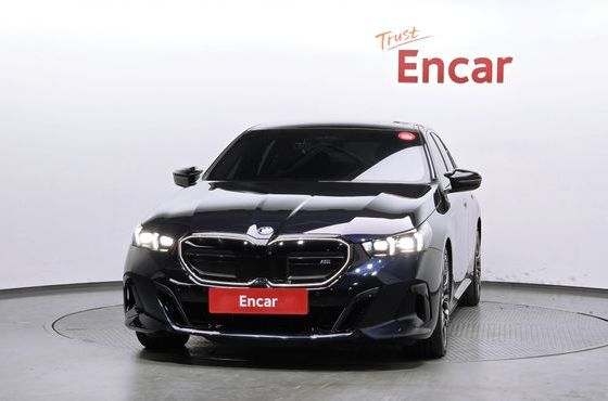 BMW i5 M60 xDrive — пробег 71 399 км — фото 3 из 5