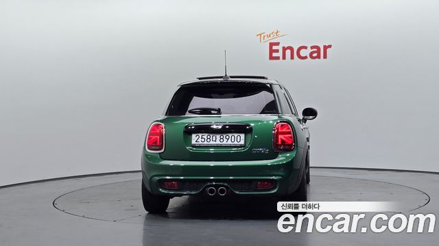 Mini Cooper 5Door Standard 3rd — пробег 71 056 км — фото 4 из 5