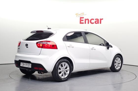 Kia pride 1.6 GDI Hatchback Luxury — пробег 103 422 км — фото 2 из 5
