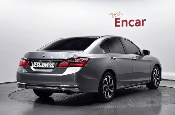 Honda Accord 2.4 9th — пробег 137 290 км — фото 2 из 5