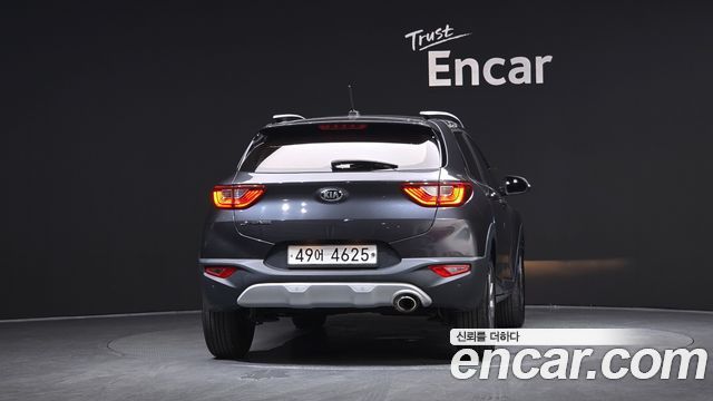 Kia Stonic из Кореи Encar