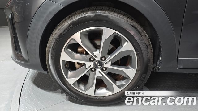 Kia Stonic из Кореи Encar