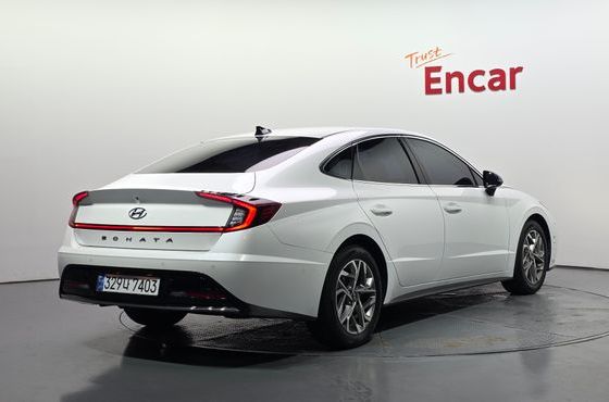 Hyundai Sonata 2.0 Premium Plus — пробег 102 311 км — фото 2 из 5