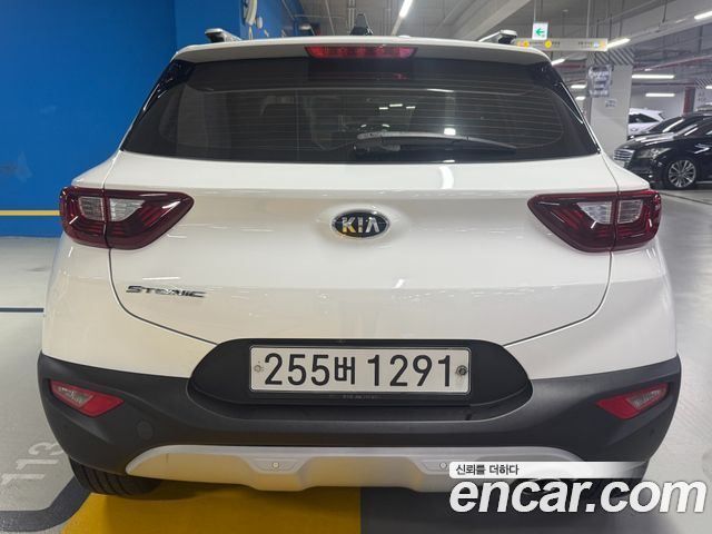 Kia Stonic из Кореи Encar