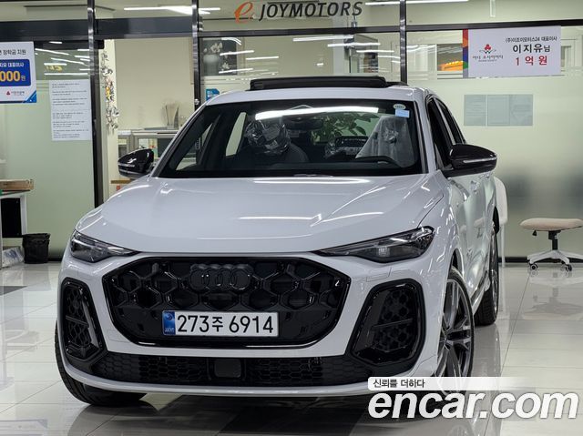 Audi Q5 45 TFSI Quattro S Line Black Edition Sport Back — пробег 24 км — фото 1 из 5