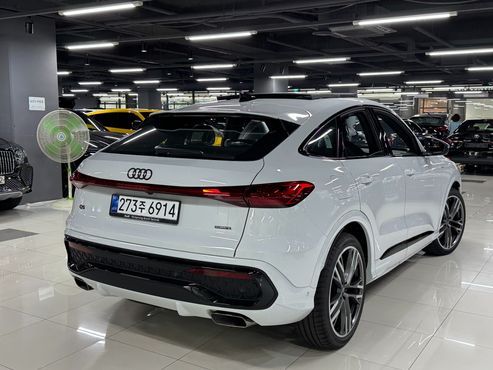 Audi Q5 45 TFSI Quattro S Line Black Edition Sport Back — пробег 24 км — фото 3 из 5