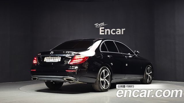 Mercedes-Benz E-Class из Кореи Encar