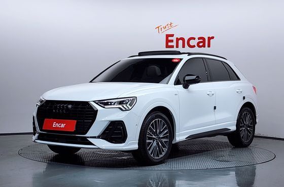 Audi Q3 40 TFSI Quattro Premium — пробег 10 562 км — фото 1 из 5