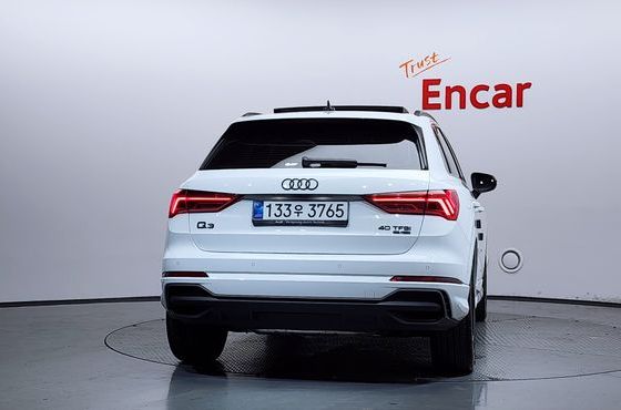 Audi Q3 40 TFSI Quattro Premium — пробег 10 562 км — фото 4 из 5