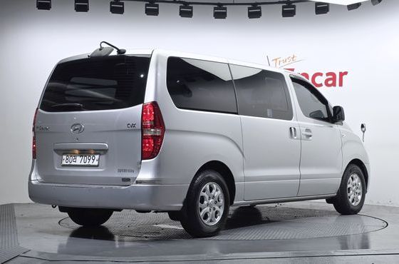 Hyundai Starex 5-Seater VAN CVX Luxury — пробег 123 934 км — фото 2 из 5