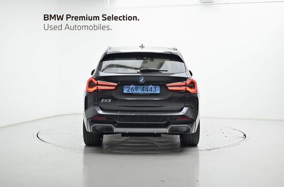 BMW iX3 M Sports — пробег 21 000 км — фото 4 из 5