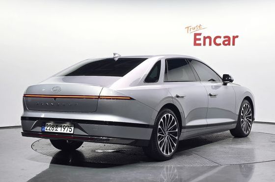 Hyundai Grandeur Calligraphy — пробег 10 406 км — фото 2 из 5