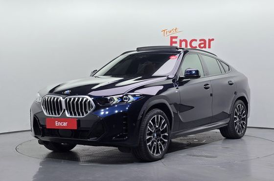 BMW X6 xDrive40i M Sport — пробег 9 821 км — фото 1 из 5