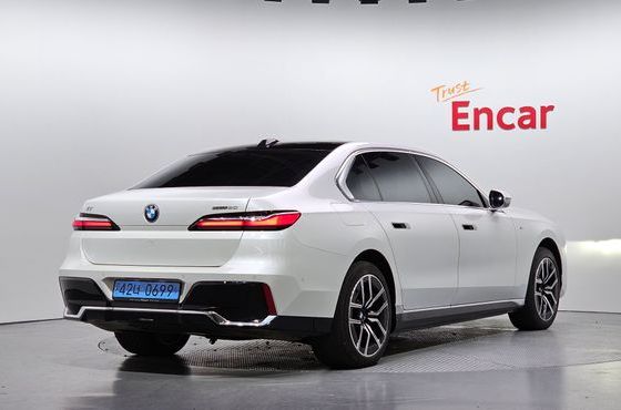 BMW i7 eDrive 50 M Sport — пробег 62 037 км — фото 2 из 5