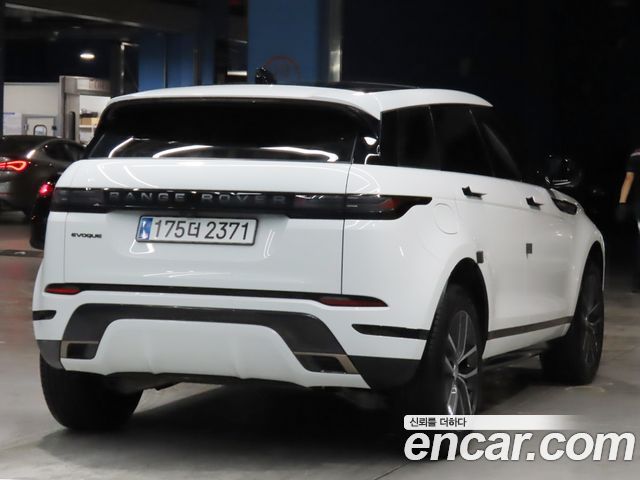Land Rover Range Rover Evoque P250 Dynamic SE — пробег 20 500 км — фото 2 из 5