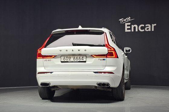 Volvo XC60 T6 Inscription — пробег 179 801 км — фото 4 из 5