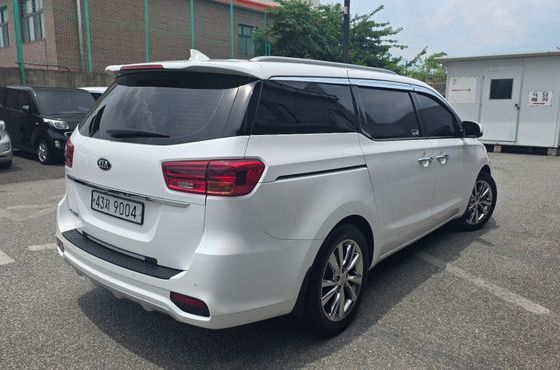 Kia Carnival 9-Seater Noblesse Special — пробег 94 177 км — фото 5 из 5
