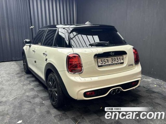 Mini Cooper 5Door Standard 3rd — пробег 96 201 км — фото 4 из 5