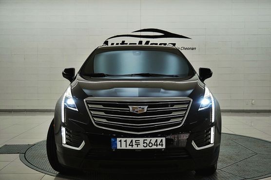 Cadillac XT5 3.6 Premium Plus AWD — пробег 105 334 км — фото 1 из 5